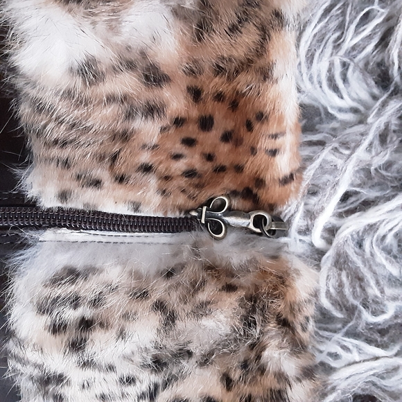 Donald J. Pliner - Picture 4 of 4